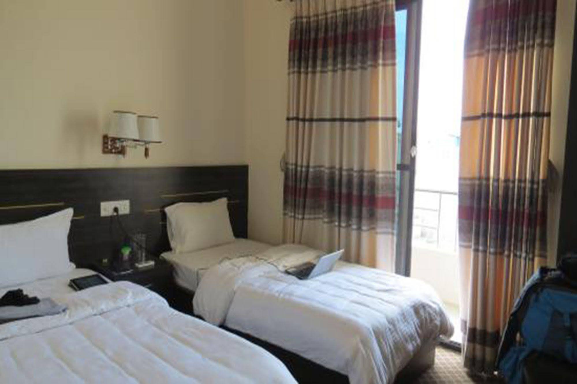 Mirage Inn Румминдей Экстерьер фото
